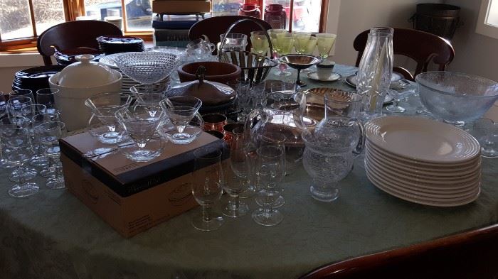 Lots of Decorative & Entertainment Ware