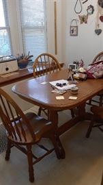 Eat in kitchen size table with 4 chairs