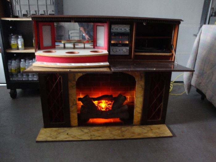 VERY COOL 1970S VINTAGE BAR WITH SOUND SYSTEM AND REALISTIC FIREPLACE 