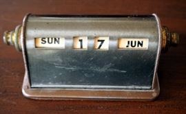 Vintage Rolling Desk Calendar, Ladies Mirrored Compact And Matching Comb