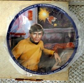 Ernst Collectable Star Trek Plates Including Captain Kirk, Mr. Spock, Chrekov, Dr. McCoy And More Includes Original Boxes, Qty 9