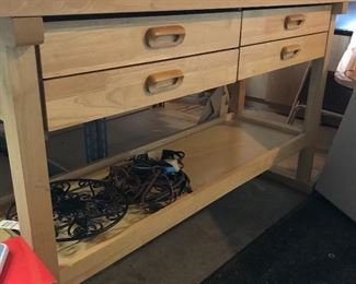 Nice Workbench w/built in vice on the side