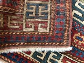 Measures 4’10” x  7’5”. 