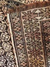 Measures 3’5” x 4’8”.