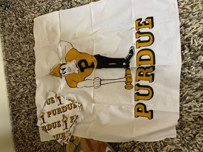 Purdue Tablecloth and Napkins