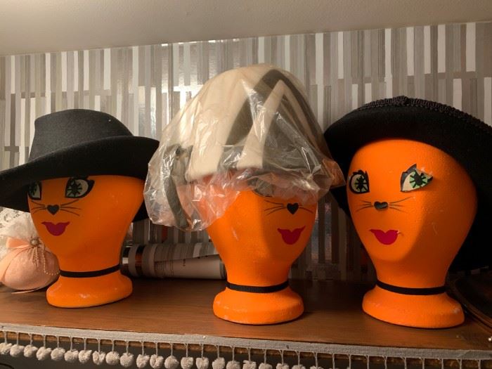 Vintage Hats (on cats!)
