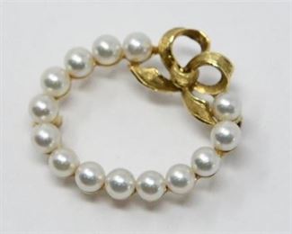 50. 14kyg pearl pin