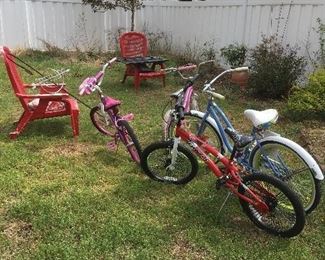 Red Chairs, Bikes