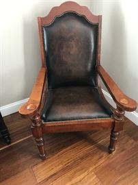 Very nice sitting chair