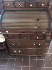 Roll top desk