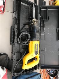 Reciprocating saw
