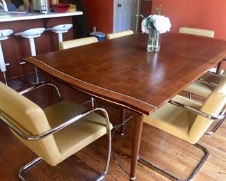 Century Verneuil table & 6 Mitchell Gold chairs 