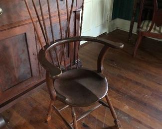 Windsor lady's chair with spade feet