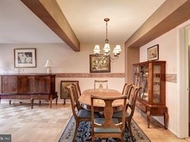Continental Satinwood/Rosewood Marquetry Inlaid Dining set. Mid 20th century.Table w/ 2 leaves & 6 chairs, sideboard and china closet