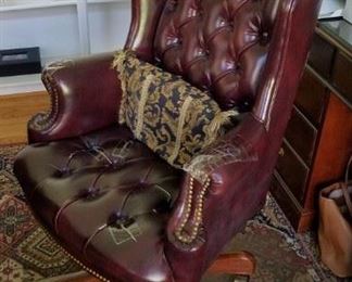home office leather chair (has tears)