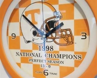 1998 UT Football 1998 National Champions Perfect Season Clock  RARE!!