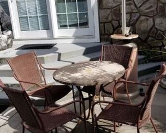 Outdoor table/firepit