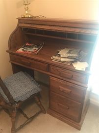 Roll top desk - Chair