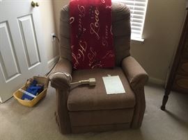 Electric lift chair