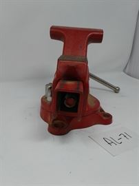2 Bench Vise
