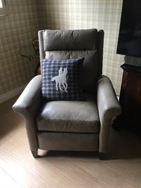Huntington House new electric recliner