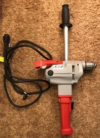 Milwaukee Heavy Duty Compact Hole Shooter