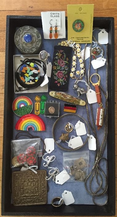 More jewelry & fun smalls - 1975 Bumbershoot rainbow badge, buttons from India & more