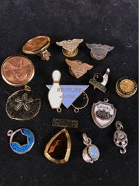 Jc036 Pendants, Pins  Other Items