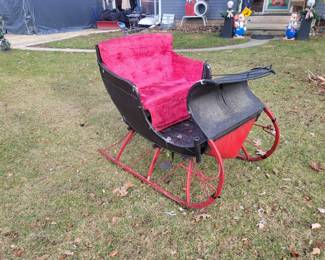 Early 1900s 2 person sleigh 