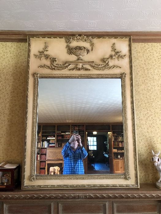 Very large fine mirror