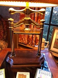 Book press lamp