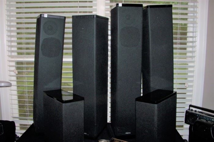 Very nice stereo speaker sets