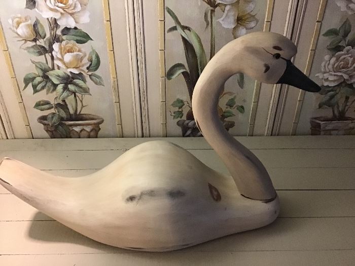 Wood carved Swan 22"