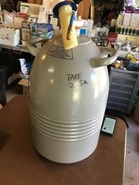 Brymill Liquid Nitrogen Tank with Pump
