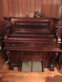 Etsey Pump Organ - Beautiful condition.