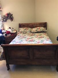 Ethan Allen Sleigh Bed