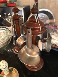 Measuring Cup Stands