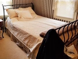 2- Hillsdale Camelot Sleigh Queen Bed, Black and Gold Metal Rope Motif