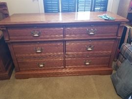 6-Lexington Recollections Dresser