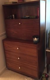 Mid-century Drexel Heritage Hutch, absolutely stunning!