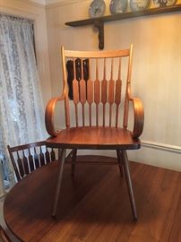 Mid Century Drexel Dining room set, features two table leaves and six chairs in excellent condition! Absolutely beautiful and so in style!