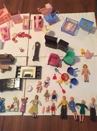 Vintage dollhouse furniture by Plasco, Renewal, Best and unmarked wooden pieces