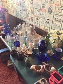 Got flowers we got vases