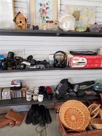 Lots of baskets to choose from & decor items