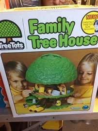 vintage TreeTots Family Tree House