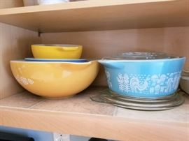 Pyrex Bowls
