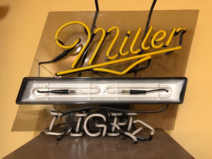 Miller Light Neon Sign (Broken)