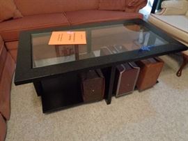 coffee table , have 2 lamp tables