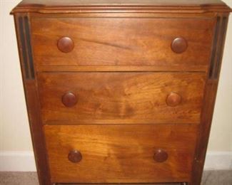3 drawer chest of drawers