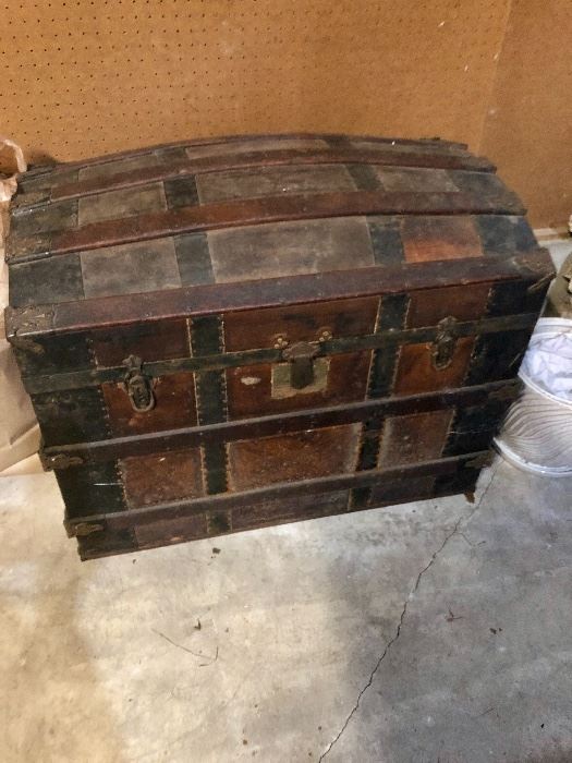 Great vintage dome top trunk